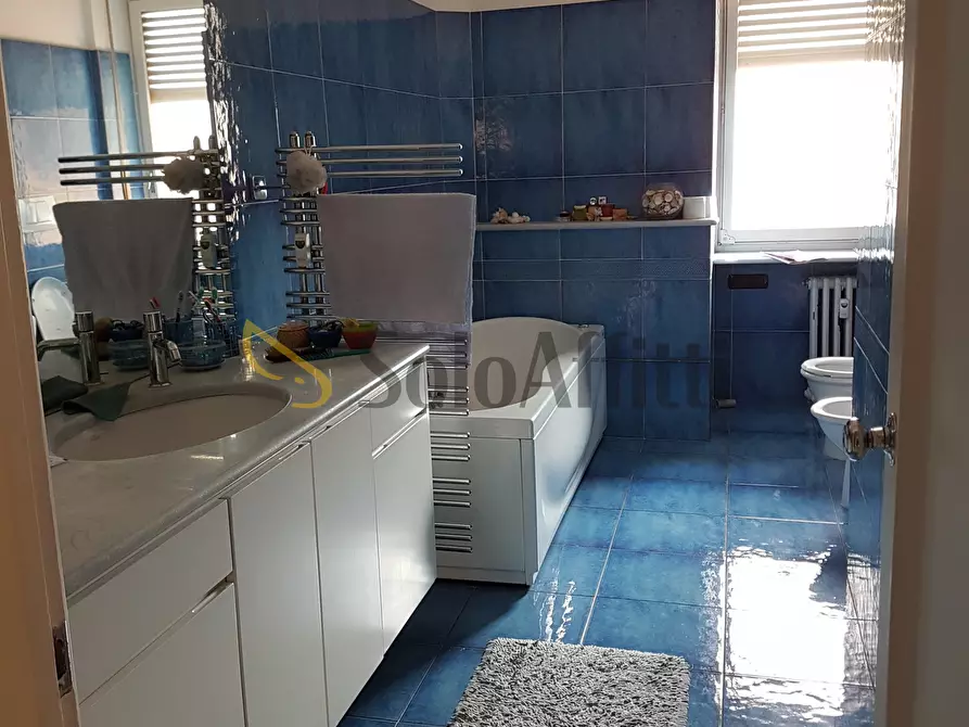 Immagine 15 di Pentalocale in affitto  in Via enrico Cialdini a Torino