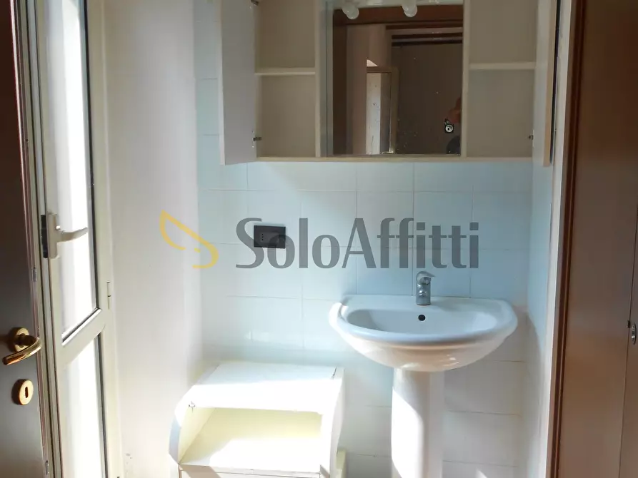 Immagine 10 di Bilocale in affitto  in via folla di sotto 5 a Pavia