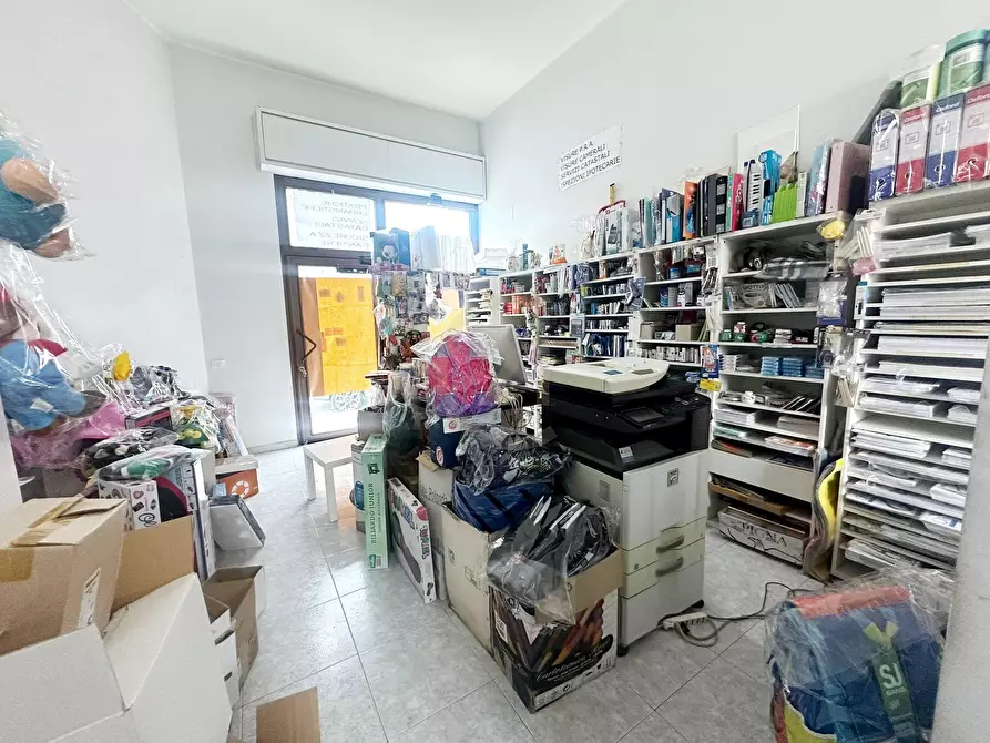 Immagine 3 di Attività commerciale in affitto  a Camporotondo Etneo