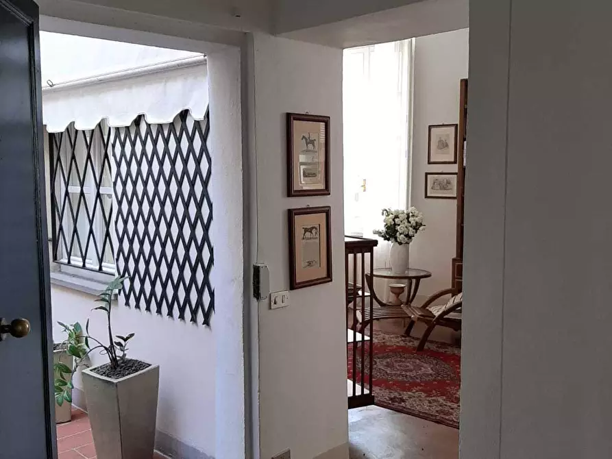 Immagine 3 di Bilocale in vendita  in Strada Luigi Carlo Farini 49 a Parma