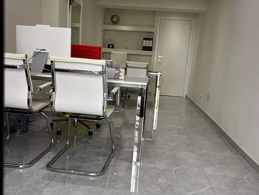 Immagine 3 di Locale commerciale in affitto  in Strada Nino Bixio a Parma