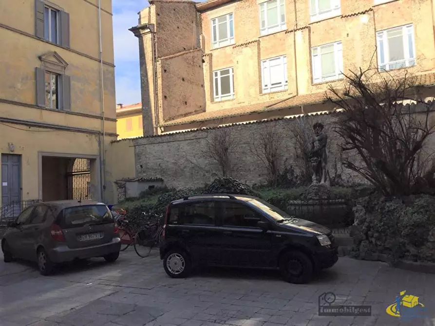 Immagine 12 di Loft/Open space in affitto  in Strada della Repubblica 58 a Parma