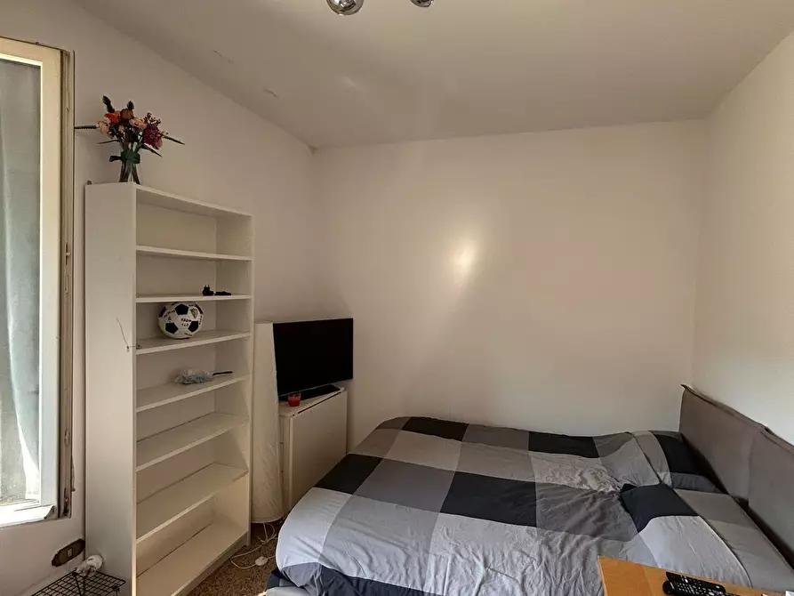 Immagine 1 di Stanza singola in affitto  in Via isola 44 a Parma