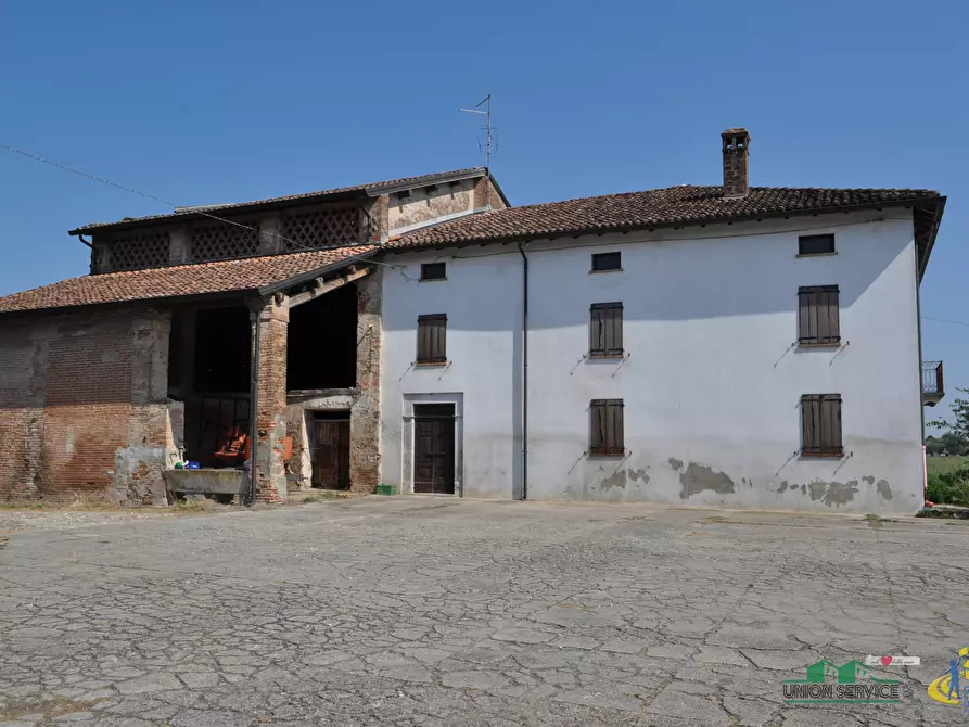 Immagine 11 di Rustico / casale in vendita  in Frazione Borgonovo 29 a Sissa Trecasali