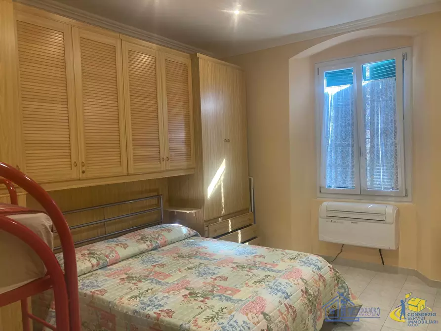 Immagine 4 di Bilocale in vendita  in Via Milano a Lerici
