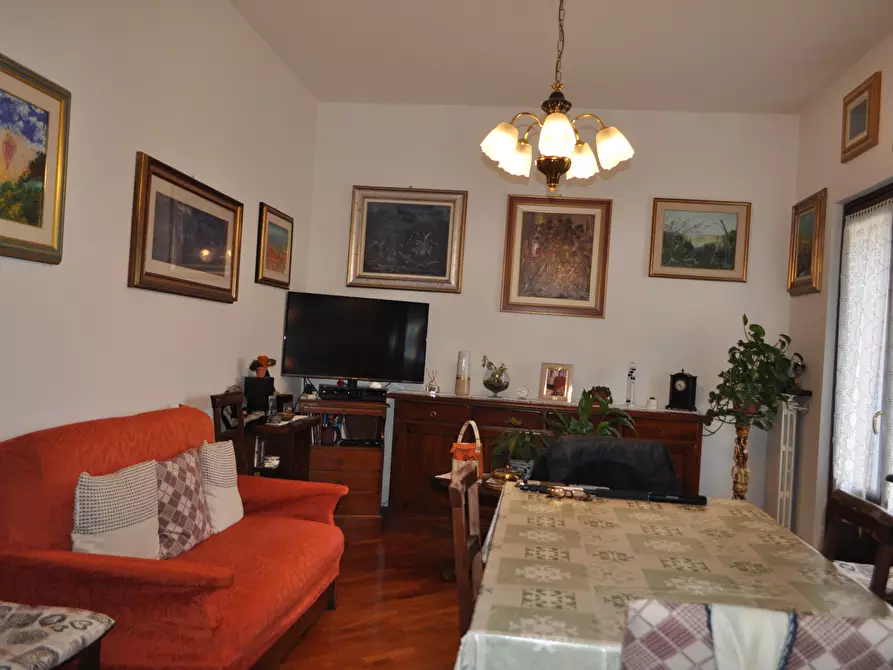 Immagine 11 di Trilocale in vendita  in Via Trento 13 a Bedonia