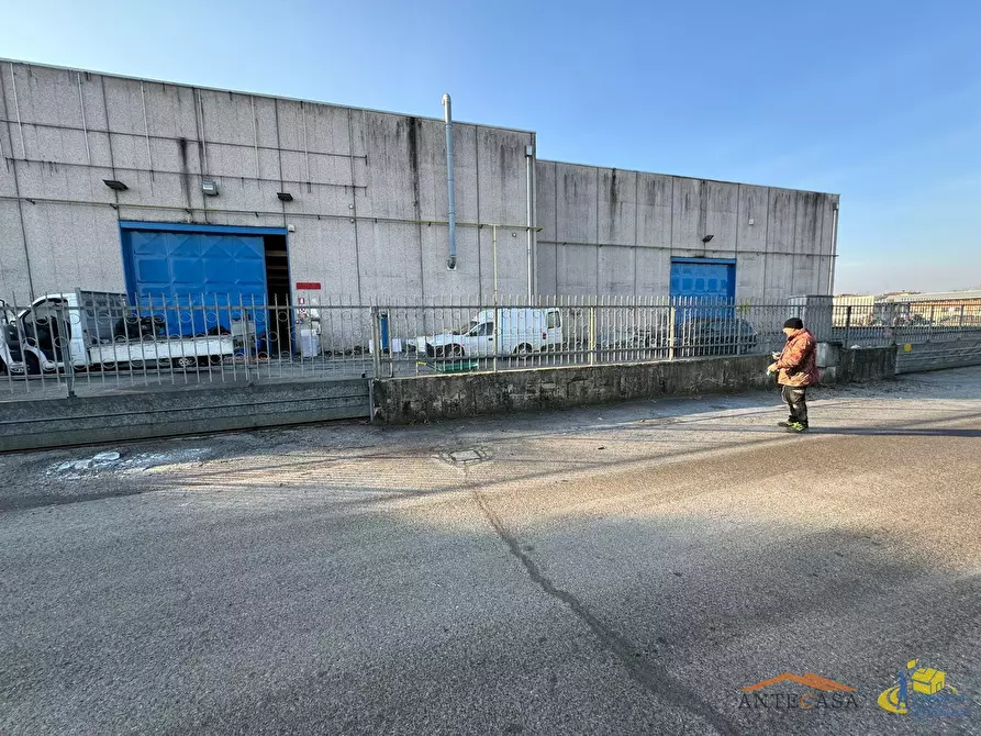 Immagine 1 di Attività artigianale in vendita  a Parma