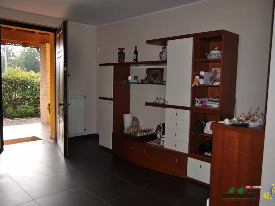 Immagine 4 di Villa in vendita  in Piazza I° Maggio a Sissa Trecasali