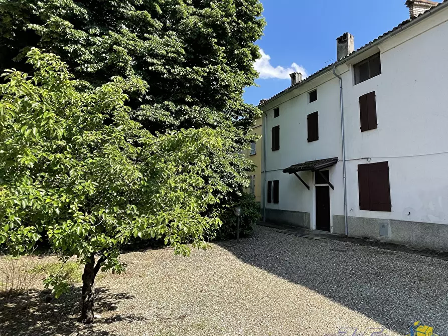 casa indipendente in vendita a Langhirano in zona Torrechiara