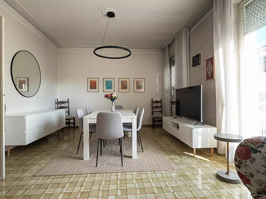 Immagine 2 di Trilocale in vendita  in Strada Luigi Carlo Farini 70 a Parma