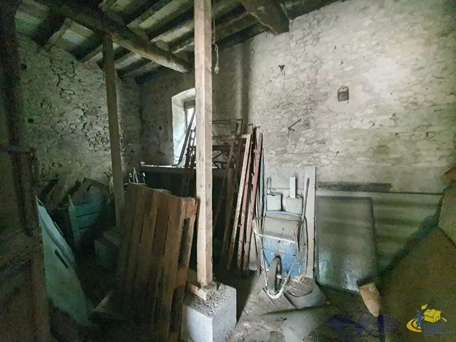 Immagine 19 di Porzione di casa in vendita  a Langhirano