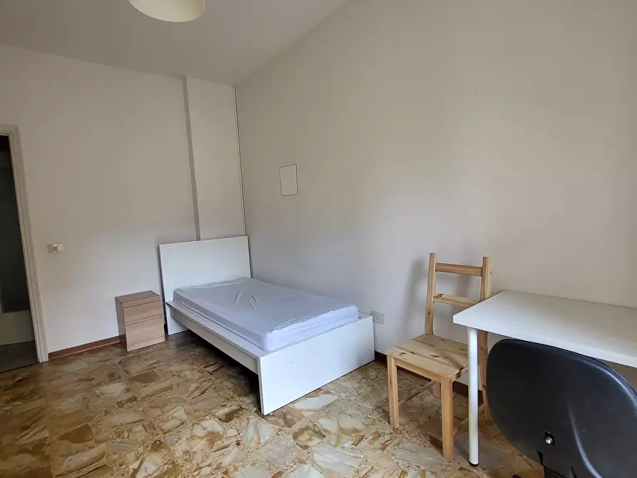 Immagine 1 di Pentalocale in affitto  in Strada Aurelio Saffi 14 a Parma