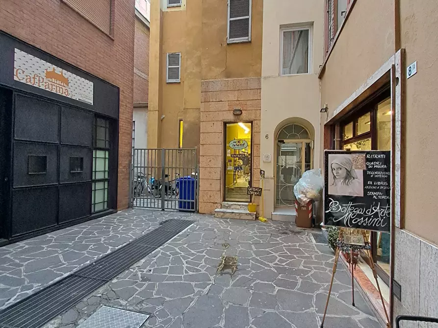 Immagine 20 di Locale commerciale in vendita  in Via Carlo Goldoni 5 a Parma