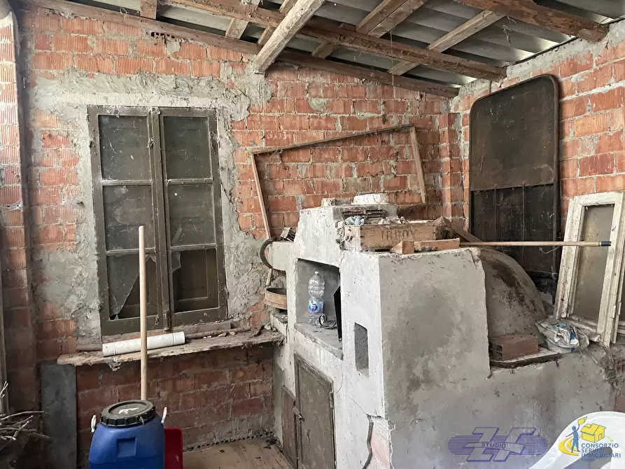 Immagine 29 di Porzione di casa in vendita  in via goiano a Langhirano