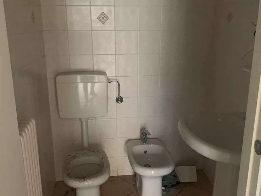 Immagine 11 di Bilocale in vendita  in Via Savani a Parma