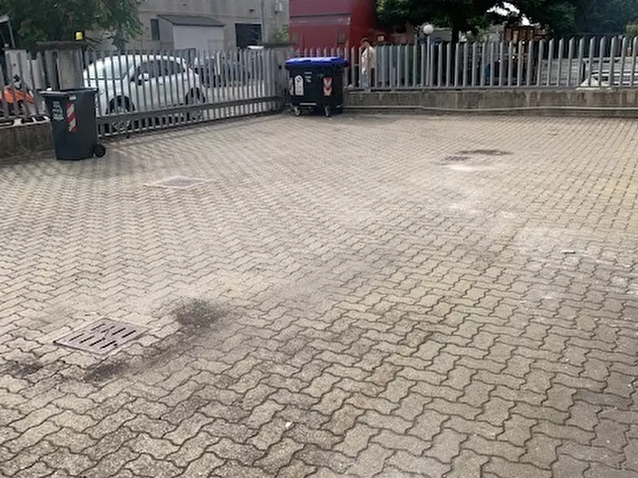 Immagine 3 di Attività artigianale in vendita  in Via Mantova a Parma