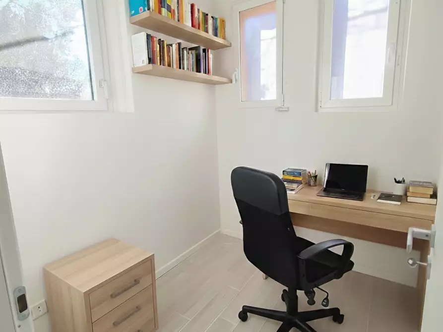 Immagine 14 di Bilocale in vendita  in via solari 29 a Parma