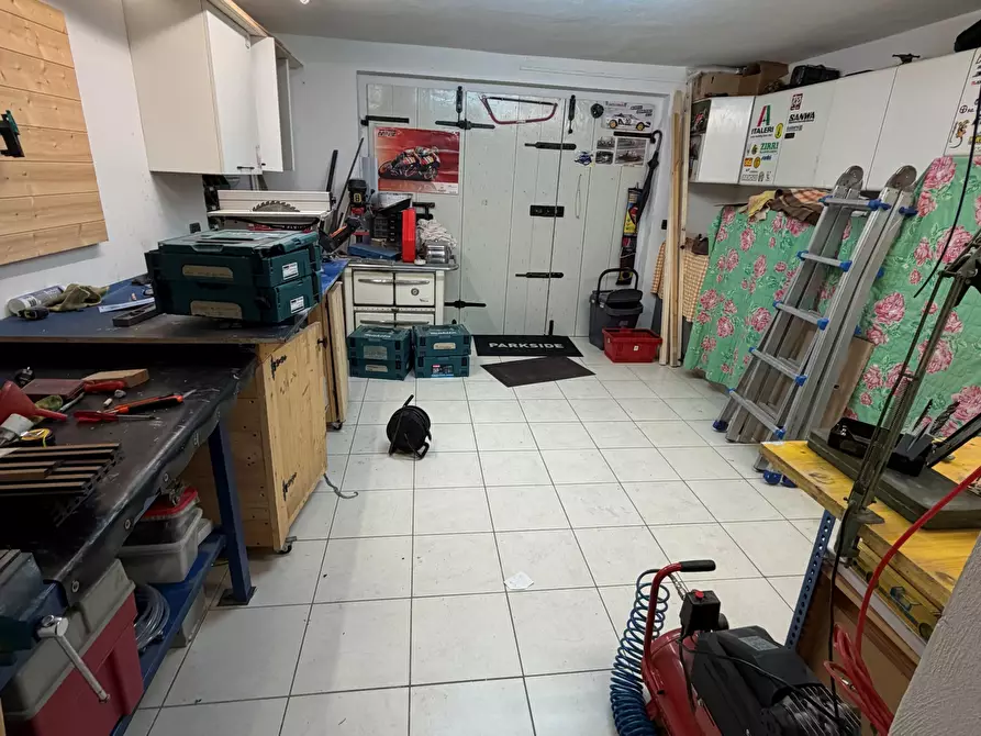 Immagine 49 di Trilocale in vendita  in Via Torino a Collecchio