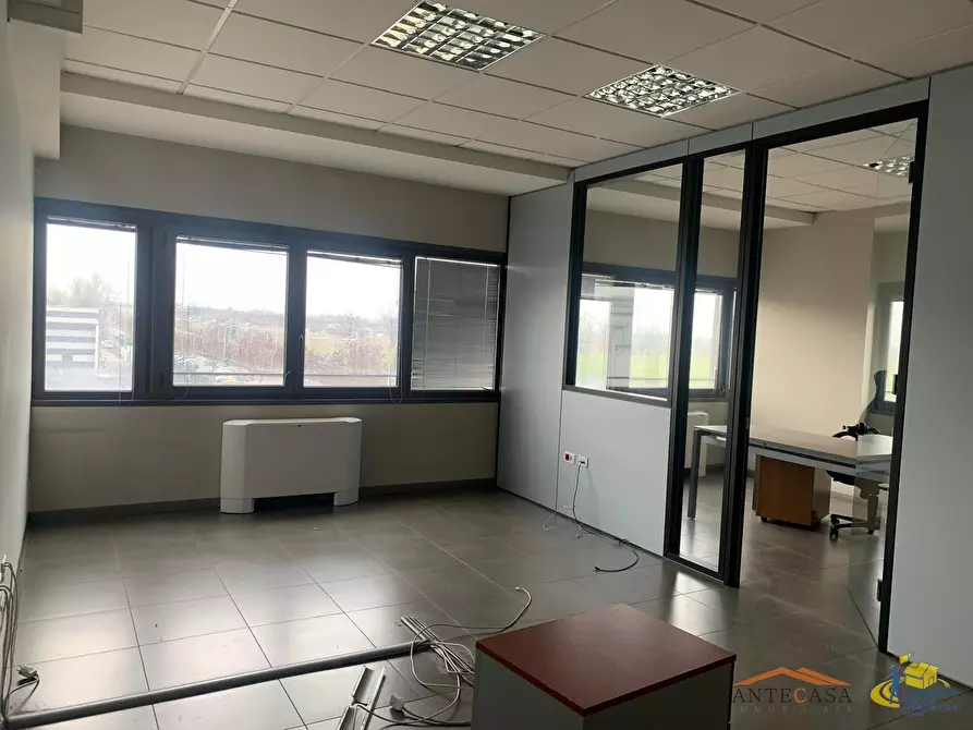 Immagine 6 di Ufficio in affitto  in Via Enrico Fermi a Fontevivo