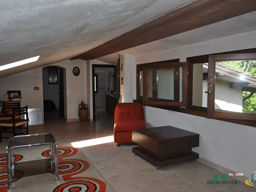 Immagine 23 di Villa in vendita  a Varano De' Melegari