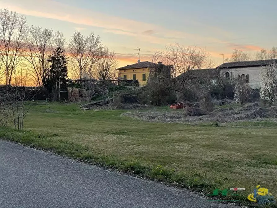 Immagine 1 di Terreno edificabile in vendita  in via Emilia a Fontevivo