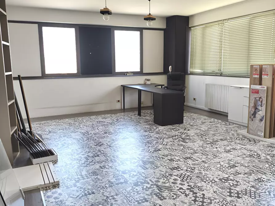 Immagine 5 di Ufficio in affitto  in Via Monte Sporno 1 a Parma