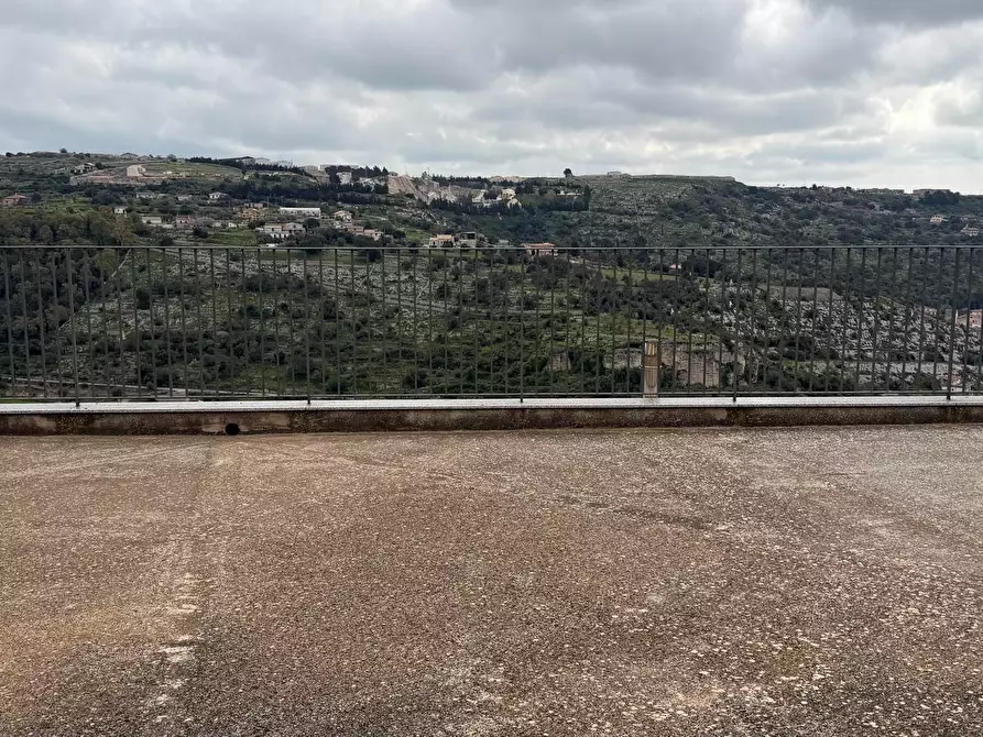 Immagine 9 di Attico in vendita  in Via Roma a Modica