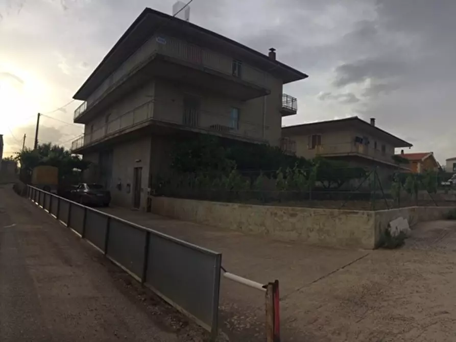 Immagine 25 di Terratetto in vendita  a Modica