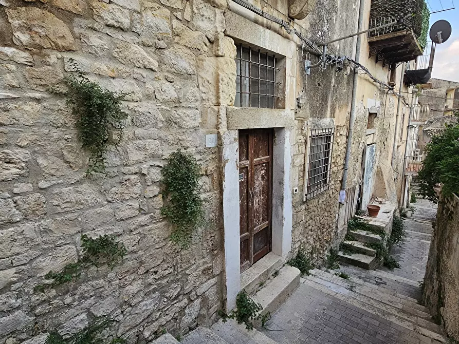Immagine 2 di Casa indipendente in vendita  in Via Linguanti 20 a Modica