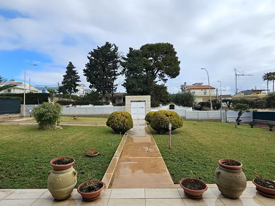 Immagine 4 di Villa in vendita  in Via Portovenere 80 a Ragusa