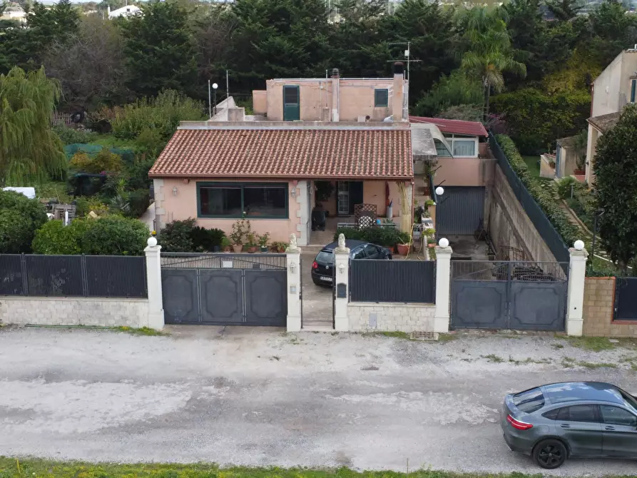 Immagine 15 di Villa in vendita  in Via San Giuliano San Elena 22 a Modica