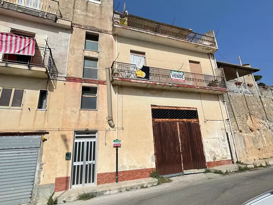 Immagine 2 di Porzione di casa in vendita  in Via San Benedetto da Norcia a Modica