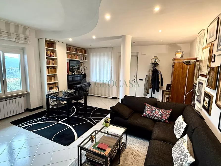 Immagine 1 di Porzione di casa in vendita  a Follo