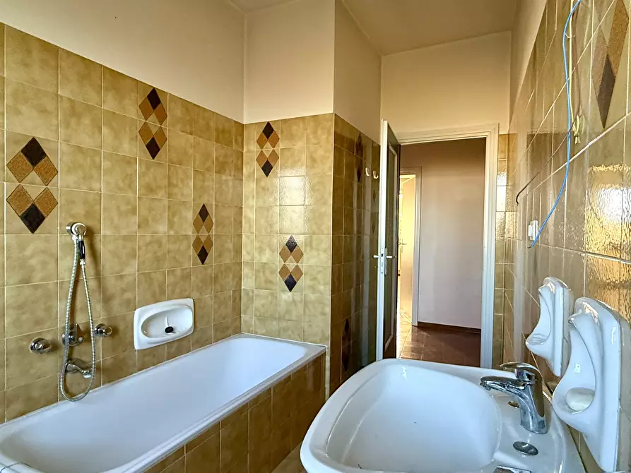 Immagine 21 di Pentalocale in vendita  in Viale Salvador Allende 24 a Ozzano Dell'emilia