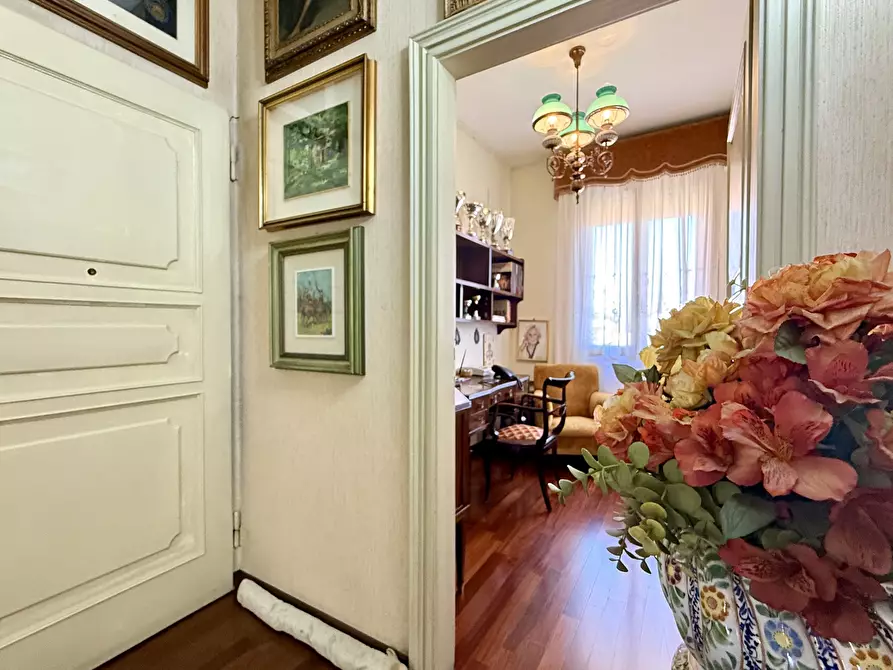 Immagine 18 di Pentalocale in vendita  in Via Del Borgo di San Pietro a Bologna