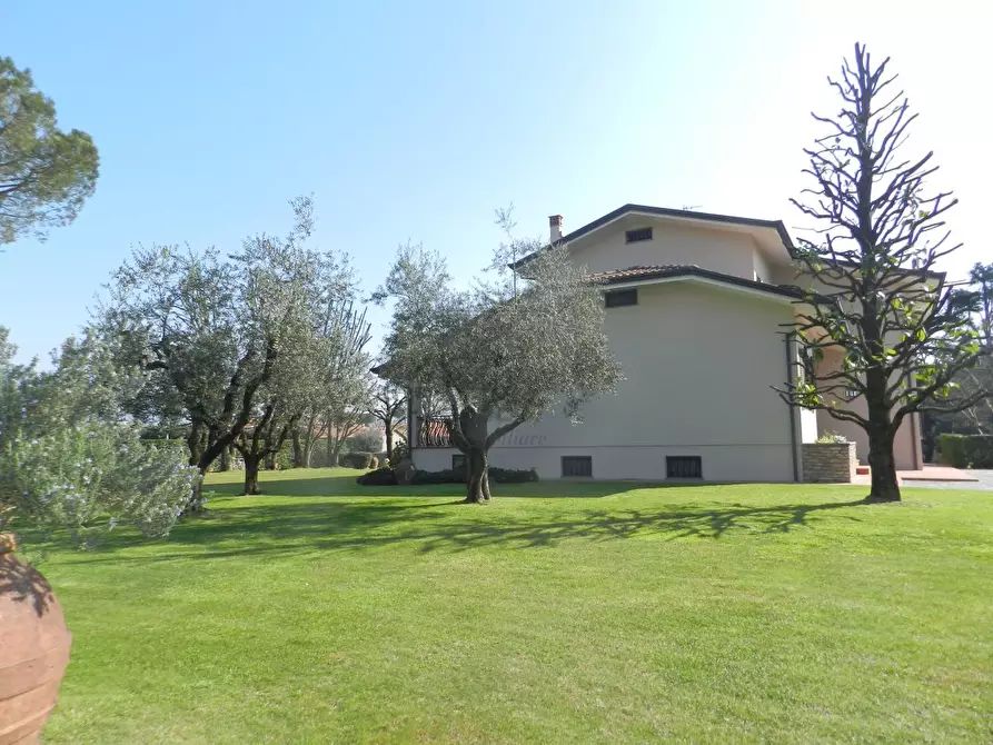 Immagine 14 di Villa in vendita  in Traversa II Via Vecchia Pesciatina 84 a Lucca