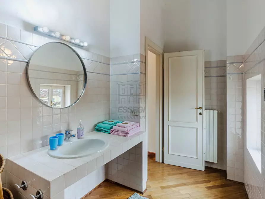 Immagine 14 di Appartamento in vendita  in Via della Zecca a Lucca