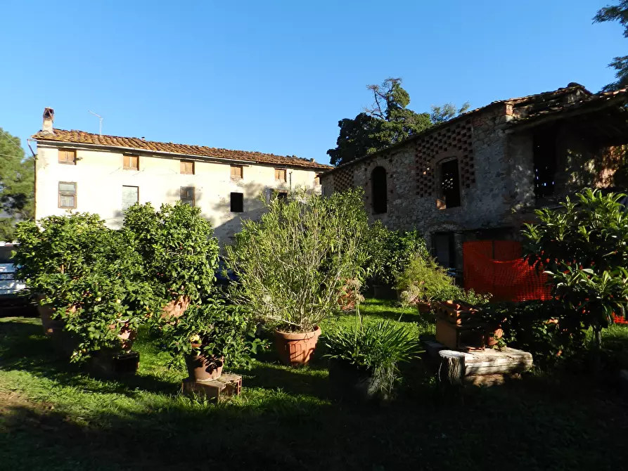 Immagine 13 di Rustico / casale in vendita  in Via di Palmata 425 a Lucca