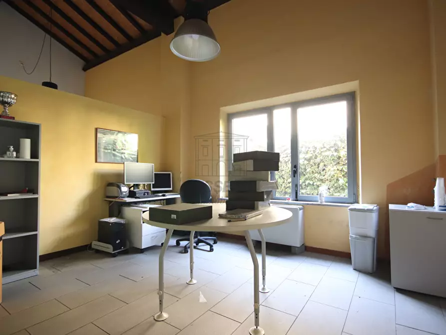 Immagine 10 di Ufficio in vendita  in Traversa II Via Luporini 3 a Lucca