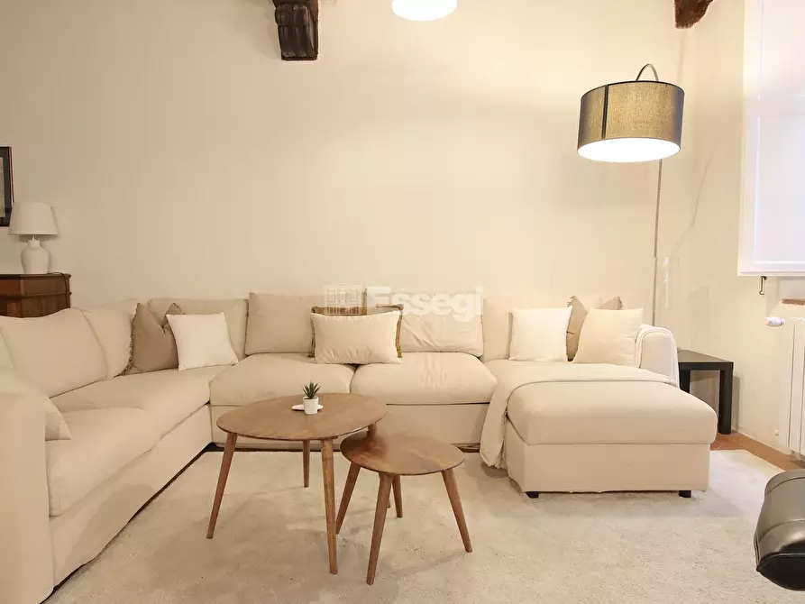 Immagine 8 di Appartamento in vendita  a Lucca