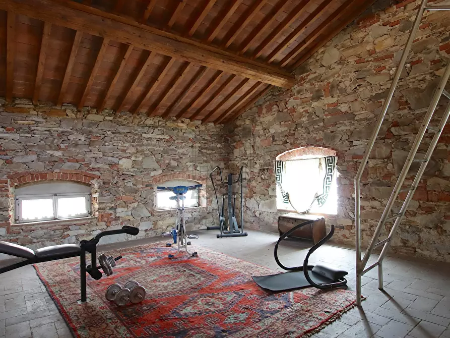 Immagine 14 di Villa in vendita  in Via Romana 914 a Lucca