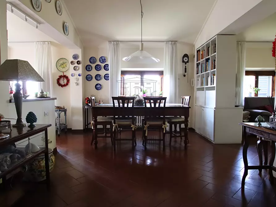 Immagine 8 di Villa in vendita  in Via Roma a Porcari