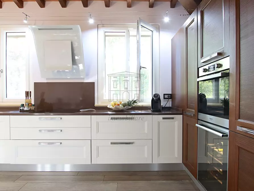 Immagine 24 di Villa in vendita  in Via di San Ginese a Capannori