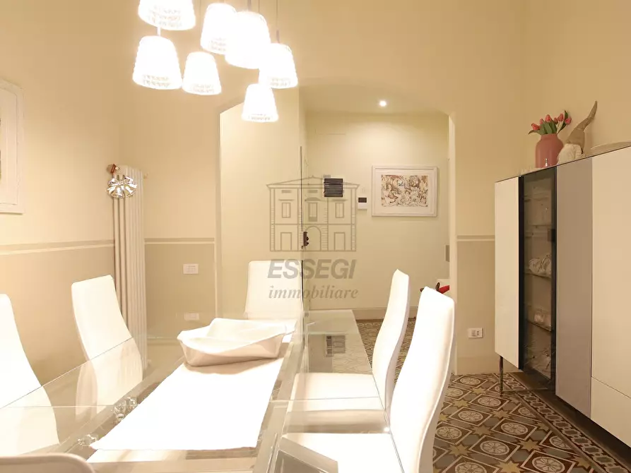 Immagine 5 di Appartamento in vendita  in Via Santa Chiara 12 a Lucca