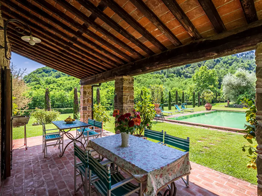 Immagine 32 di Villa in vendita  in via del maccennere a Lucca