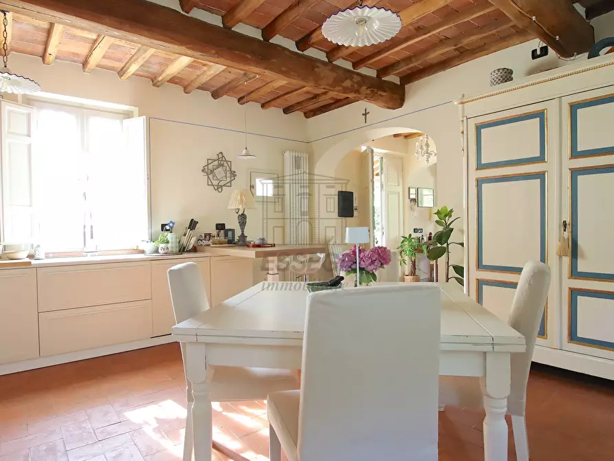 Immagine 18 di Rustico / casale in vendita  a Lucca