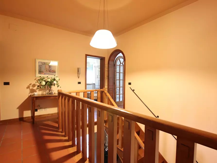 Immagine 65 di Villa in vendita  in Via di segromigno a Capannori