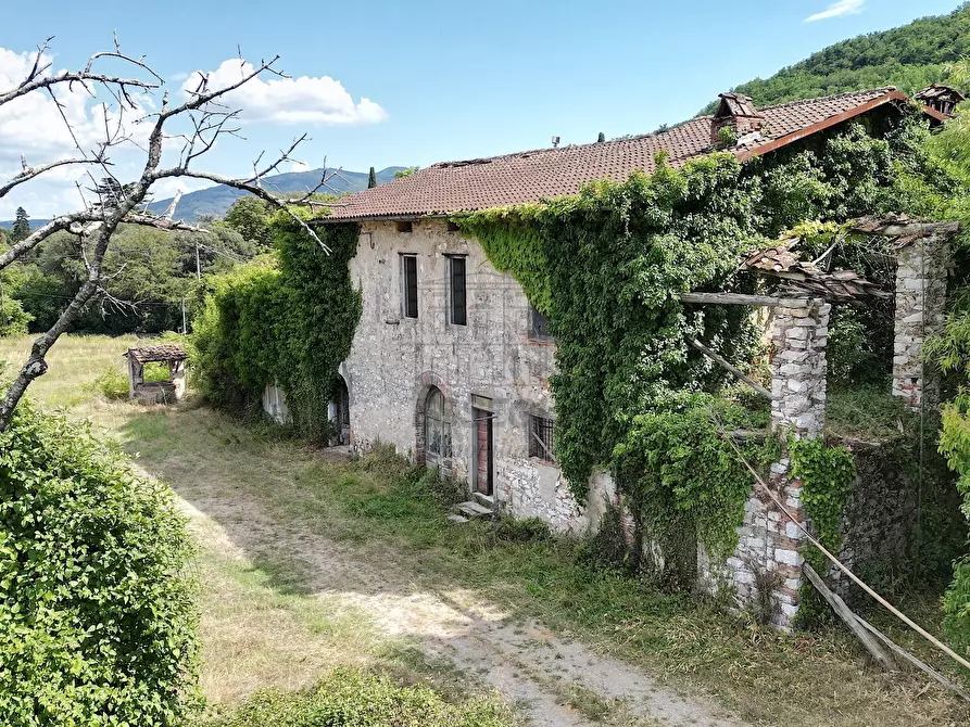 Immagine 7 di Rustico / casale in vendita  in Via del brennero 126 a Lucca