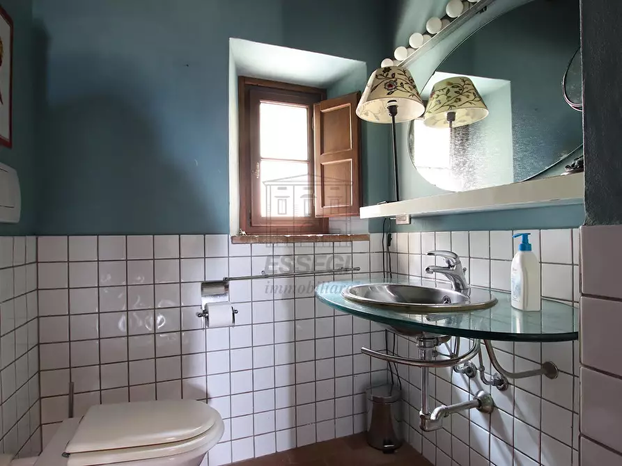 Immagine 36 di Rustico / casale in vendita  in Via della Scogliera 182 a Lucca