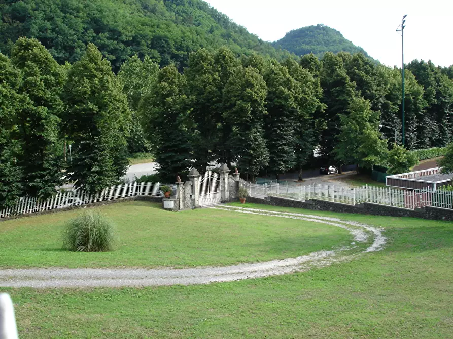 Immagine 8 di Villa in vendita  in Viale Umberto I' a Lucca